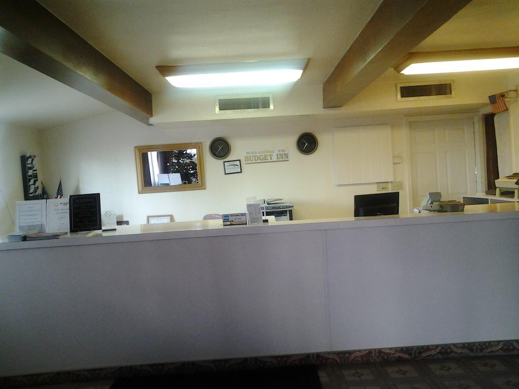 Budget Inn Tulare Exterior photo